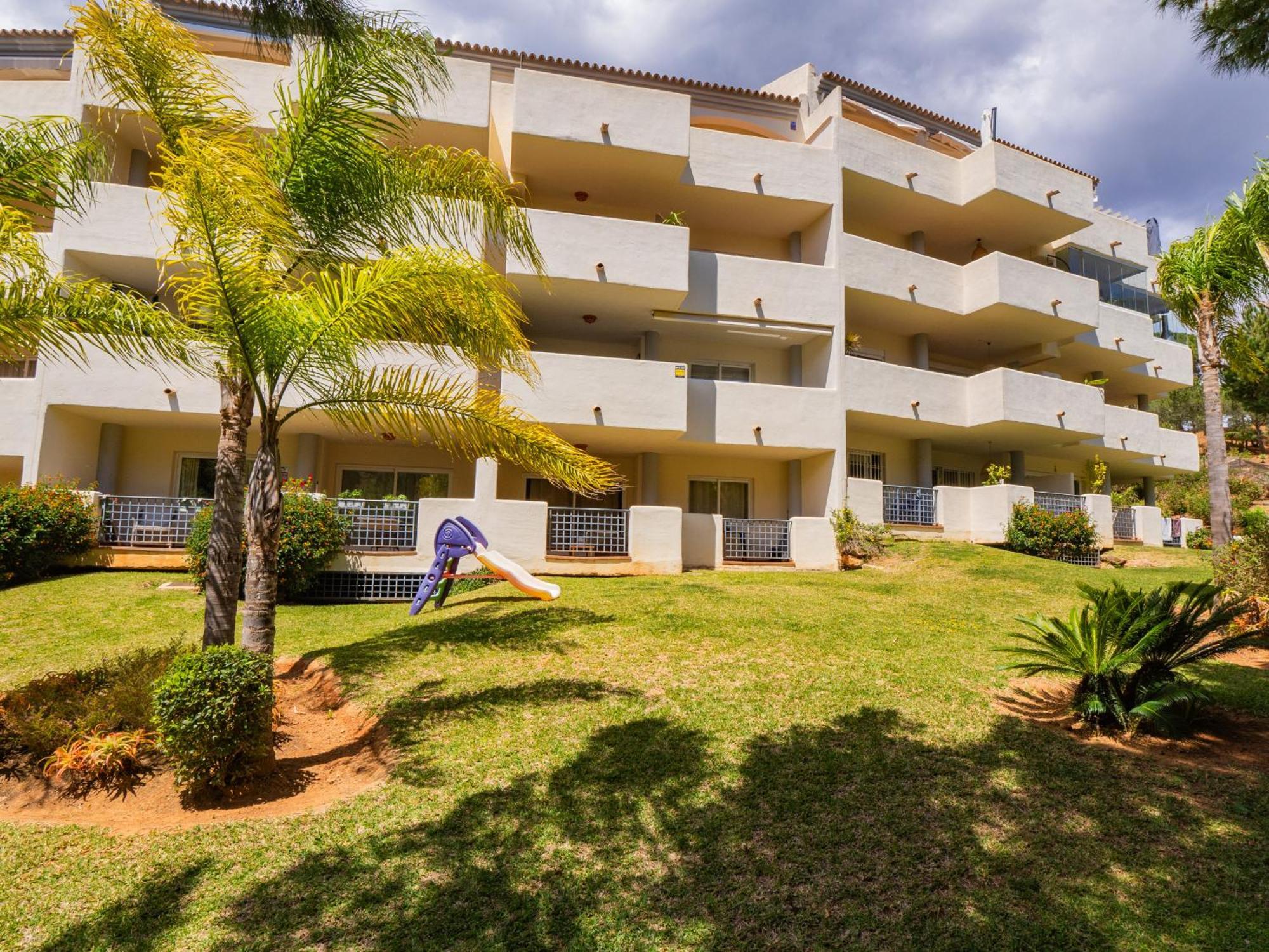 Cubo's Santa Maria Hills 2b Apartment